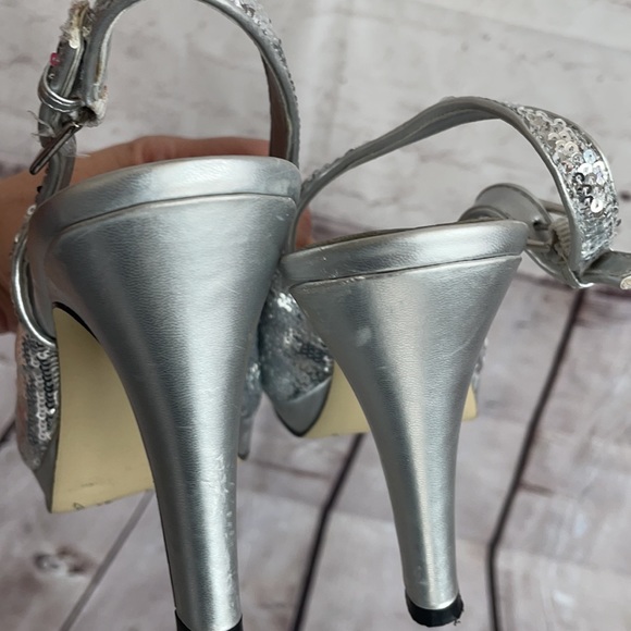 Tahari sequin silver heels in 7.5 - Picture 11 of 15